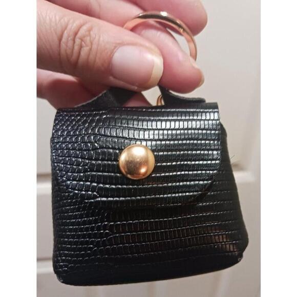 Bag Shaped Keychain In Black - Picture 2 of 6